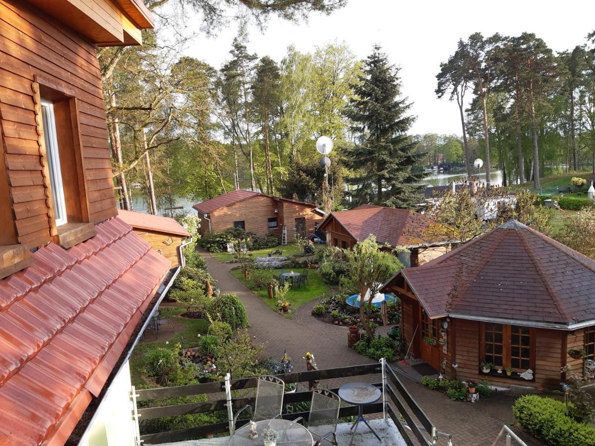Monikas Gaestehaeuser Seeblick ฮิมเมลพ์ฟอร์ท ภายนอก รูปภาพ